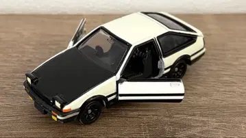 토미카 이니셜 D AE86 트레노