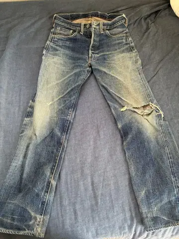 데미지 가공 스트레이트 데님