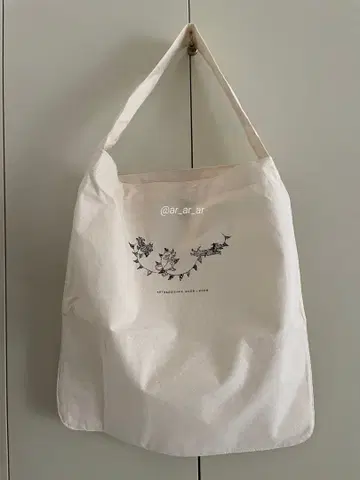 ARTS&SCIENCE / 2025 홀리데이 한정판 샵 백 M 사이즈