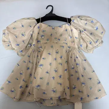 Lilly Brown 3way 시어 자카드 페플럼 블라우스 FLOWER