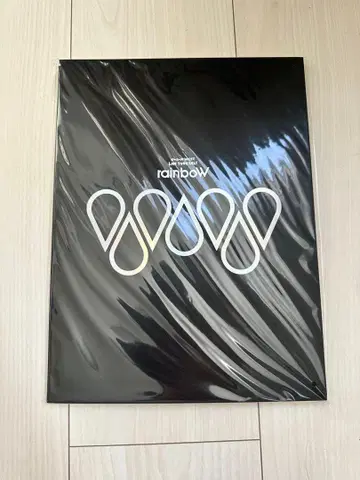 WEST. 팜플렛 세트 무대