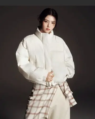 새상품 MUSINSA 숏 다운 자켓 S