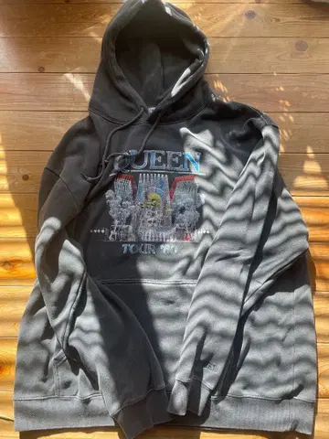 QUEEN 투어 그래픽 후드티