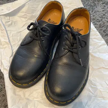 Dr. Martens 닥터마틴 블랙 3홀 UK5