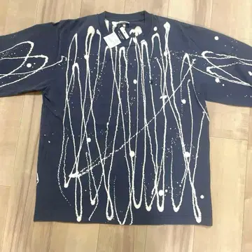 [ 즉완품 ] Champion 스플래터 프린트 롱T 티셔츠 그레이