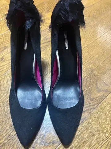 블랙 스웨이드 스틸레토 하이힐