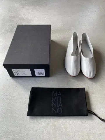 [ 새상품 ] MARTINIANO 화이트 플랫슈즈 38