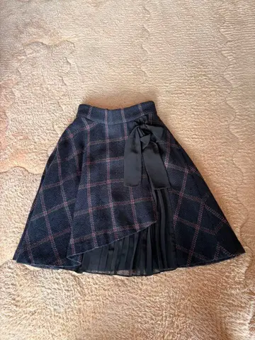 질스튜어트 플리츠 스커트 M 사이즈