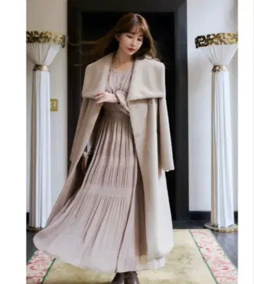 herlipto Grace Wrap Coat 베이지 M 사이즈