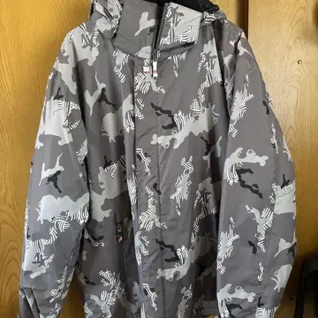 Quiksilver 제브라 패턴 후드 부착 자켓