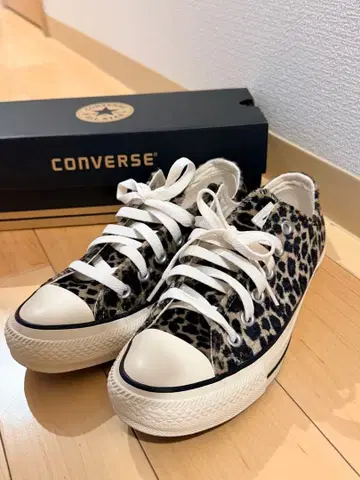 converse 1SD082 23.5 레오파드 퍼 박스 있음