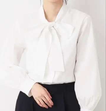 Dessin 보타이 리본 블라우스