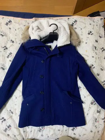 토네이도 마트 네이비 다운 자켓