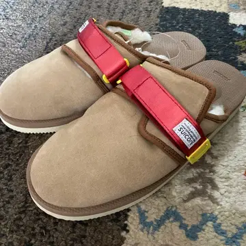 미사용 새상품 SUCONE 스웨이드 무스탕 샌들