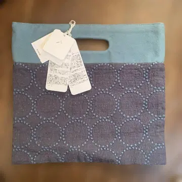 미나 페르호넨 플래그 백