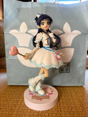 빛의 전사 프리큐어 15th 큐어 화이트 피규어