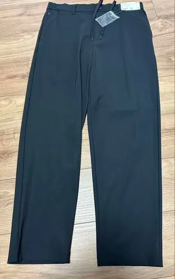 새상품 유니클로, 울트라 스트레치 팬츠, M, 블랙