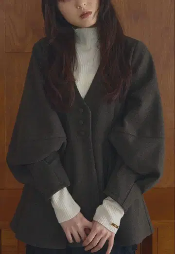 Alumu. 페플럼 상의