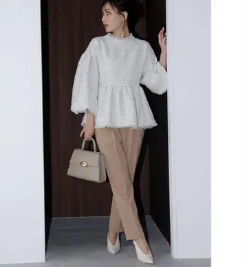 anuans 벨트 디자인 테이퍼드 팬츠