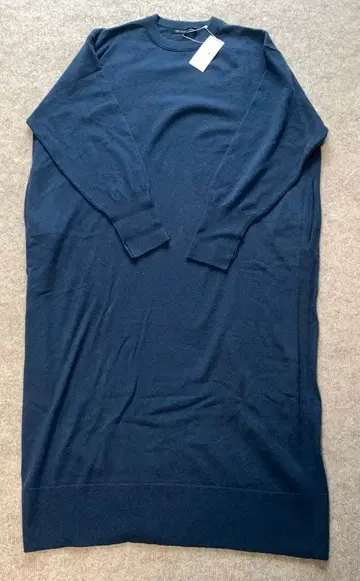 23구 [세탁 가능] 울 캐시미어 니트 원피스 네이비 46 새상품