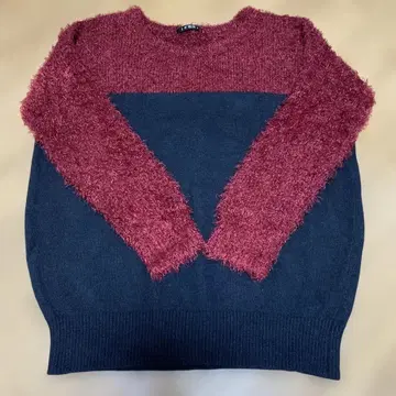 INGNI 보르도 네이비 긴팔 니트 어깨 소매 볼륨