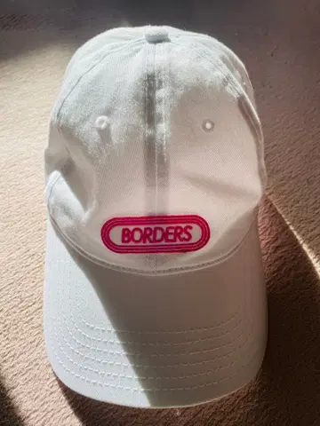 BORDERS at BALCONY 보더스 앳 발코니 캡
