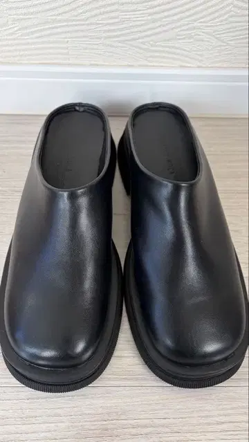 SELECT MOCA 블랙 사보 클로그 샌들 M