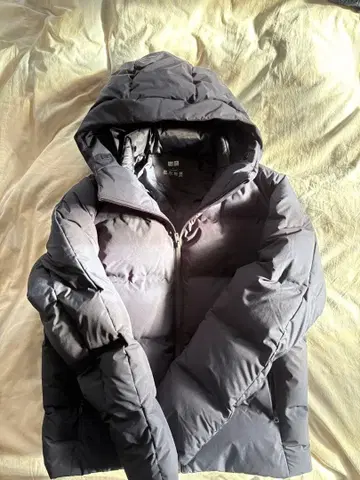 유니클로 심리스 다운 자켓