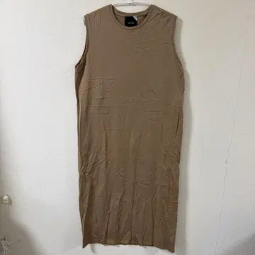 ATON 베이지 슬리브리스 롱 원피스