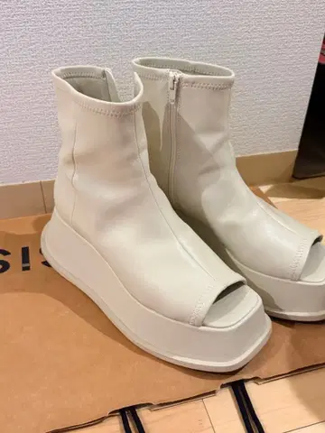 지나시스 JEANASIS 샌들 부츠 아이보리 L