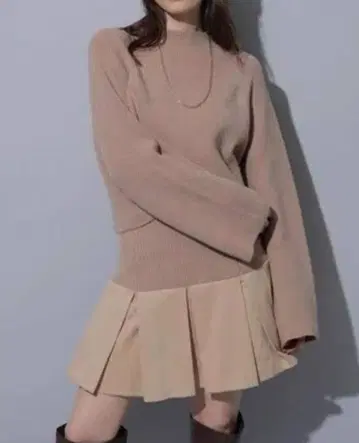 Rirandture 크롭 니트 x 턱 미니 스커트 SET