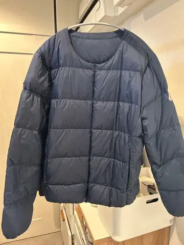 PYRENEX 네이비 노카라 다운 자켓