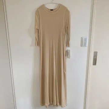 Mila Owen 베이지 롱 원피스