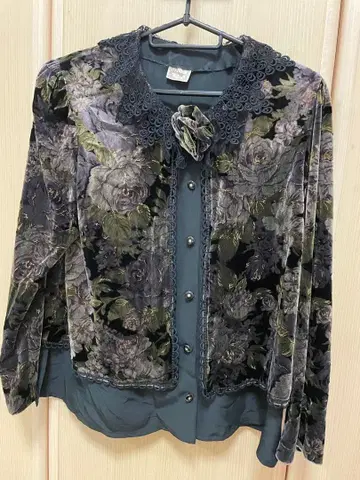 Lily Blouse TOKYO 빈티지 자수 레이스 상의