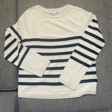 유니클로 이네스 보더 스웨터