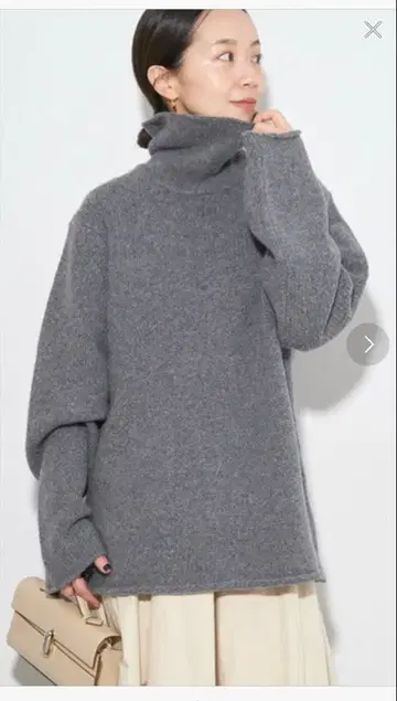 플라주 벌키 뉴앙스 니트 미들 그레이