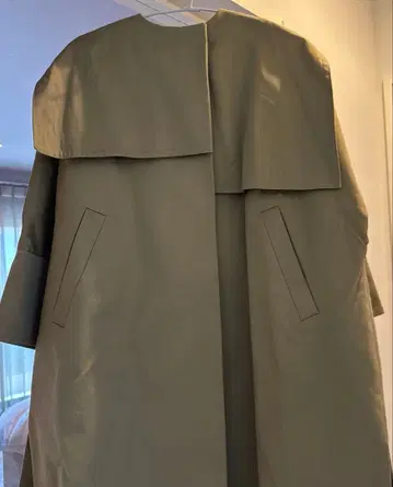 ella 트렌치코트