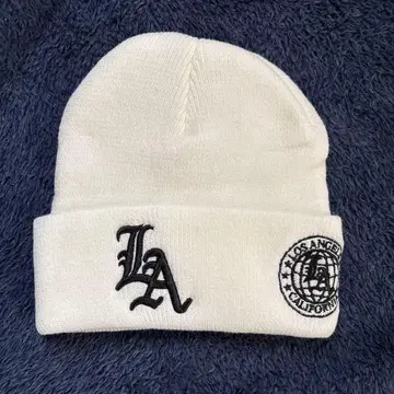 화이트 LA 로고 비니
