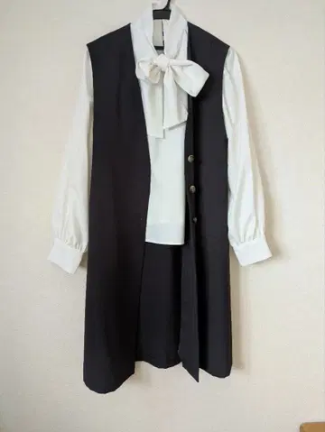 세레모니 리본 보타이 블라우스 롱 베스트 세트