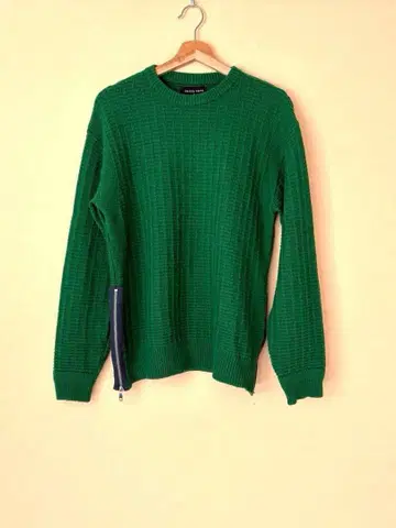 UNITED TOKYO 니트 스웨터