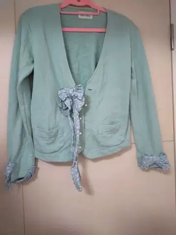 핑크하우스의 귀여운 리본 포함 민트 그린 가디건입니다!(^^)