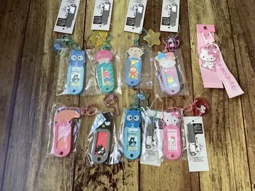 산리오 네임택 외