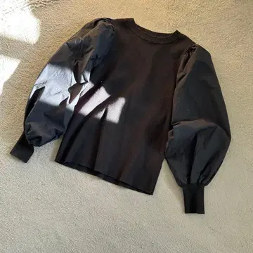 로페피크닉 벌룬 슬리브 블랙 상의 38