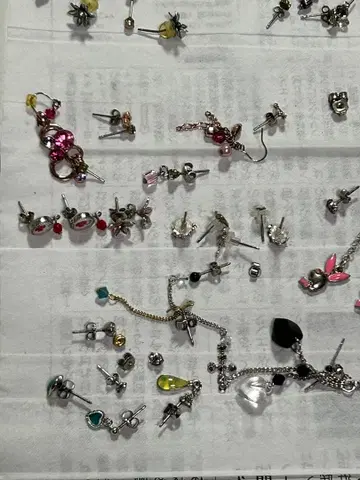 컬러풀 비즈와 참 귀걸이 세트