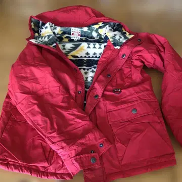 TITICACA 빨간색 마운틴 후드티 M 사이즈