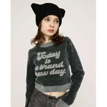 자카드 로고 민키 크롭 니트 상의