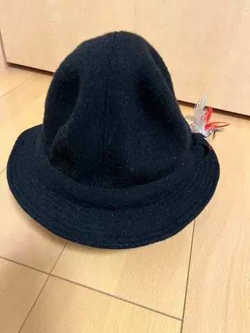 VOLCOM 블랙 깃털 버킷햇