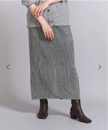 뷰티앤유스 라메 플리츠 롱 타이트 스커트 SILVER M 사이즈