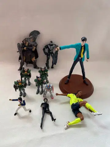 액션 피규어 세트 8체