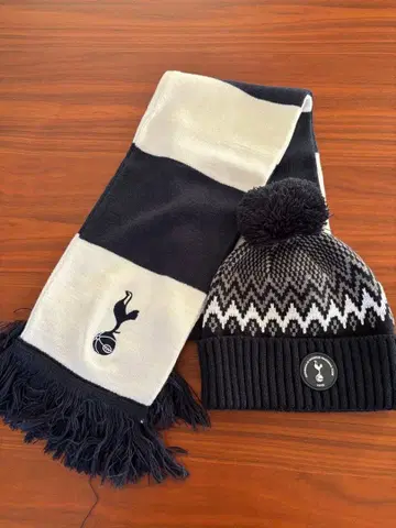 토트넘 홋스퍼 니트 모자와 스카프 세트